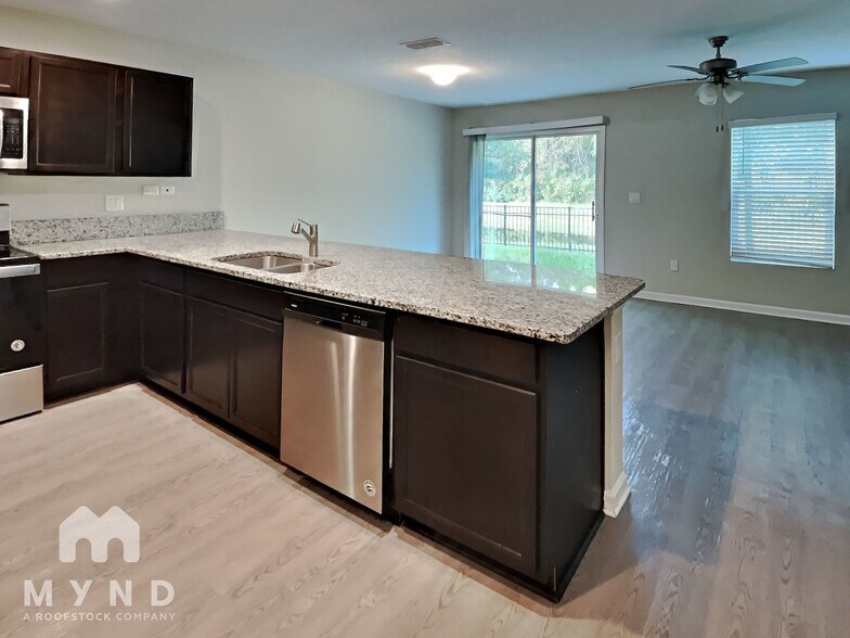 Building Photo - 791 Henley Ct