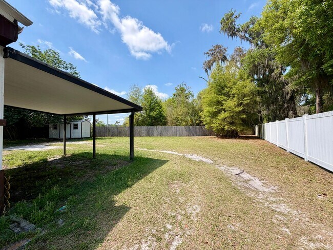 Building Photo - 3 bedroom/ 2 bath in Lakeland