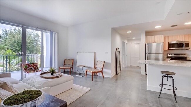 Building Photo - 2010 SW 25th Ter