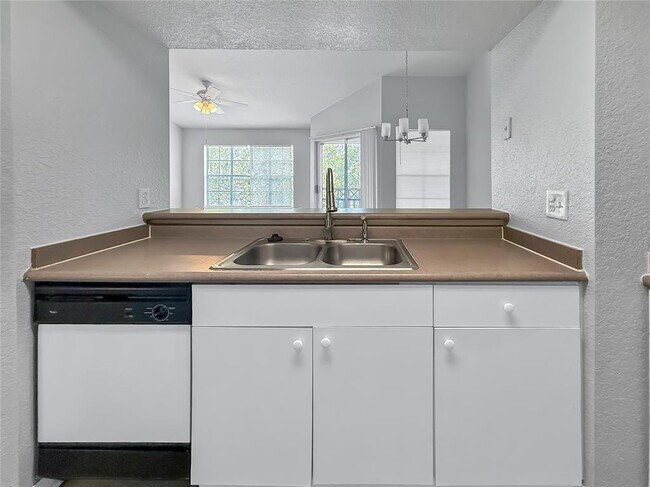 Building Photo - 5017 City St