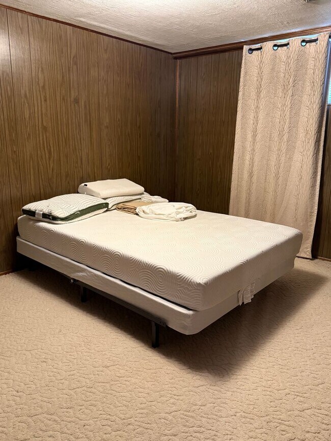 Building Photo - Charming Arvada Ranch