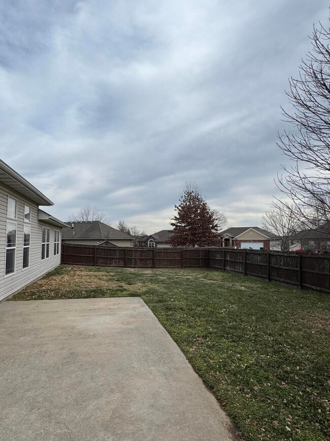 Building Photo - 5006 Craydon Dr