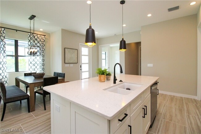 Building Photo - 14723 Kingfisher Lp