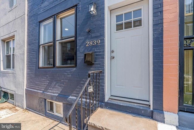 Building Photo - 2839 Winton St