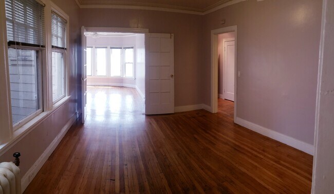 Primary Photo - 570 Grand Ave