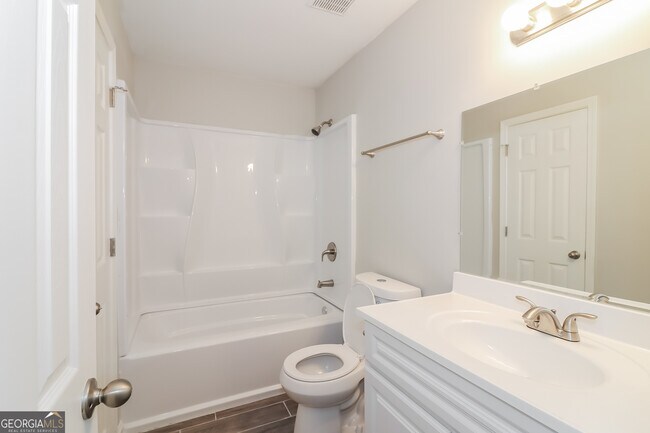 Building Photo - 3196 Warrenton Ct
