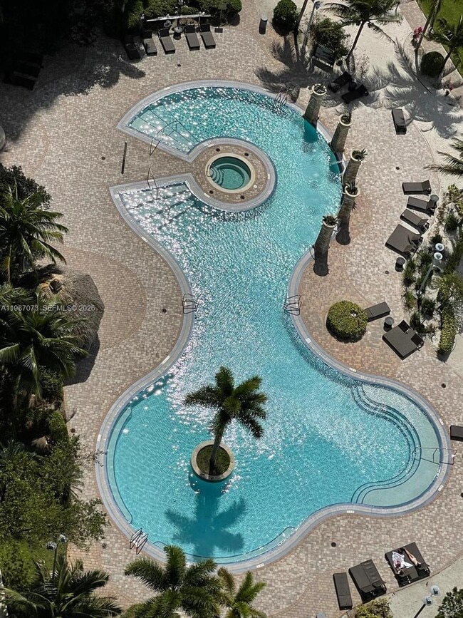 Building Photo - 2641 N Flamingo Rd