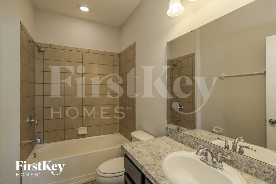 Building Photo - 14727 Garden Gate Dr