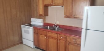 Building Photo - 1105 W Main St