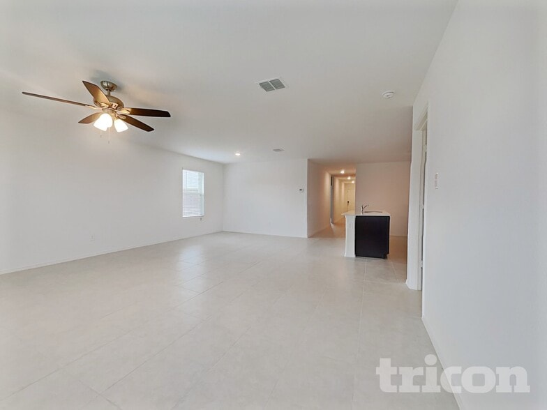 Building Photo - 700 Odlozil Ln
