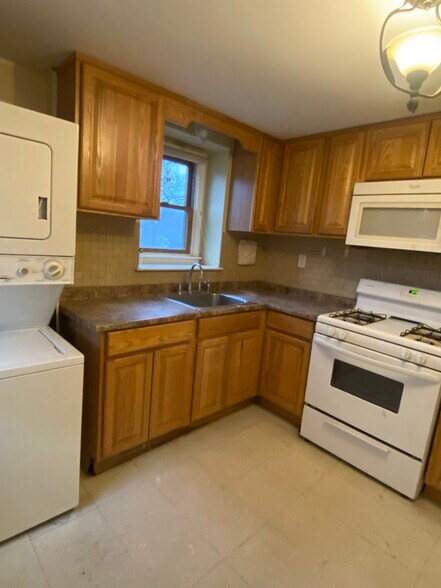 Building Photo - 21 Weymouth Ave