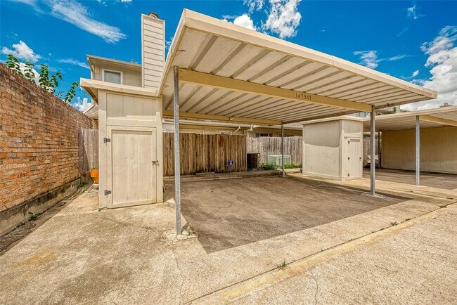 Building Photo - 14736 Perthshire Rd