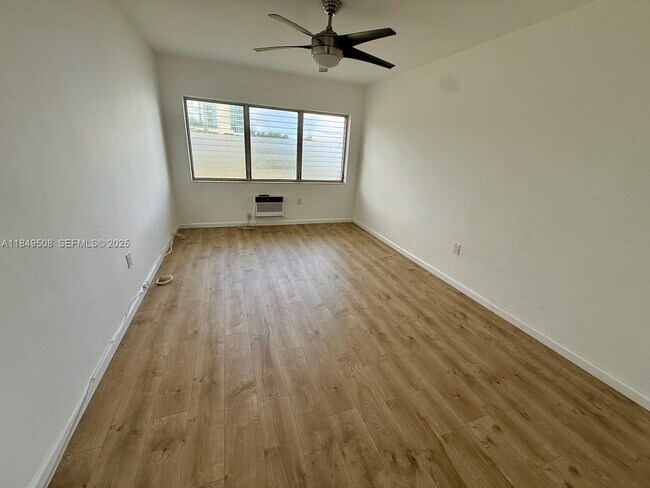 Building Photo - 7921 East Dr