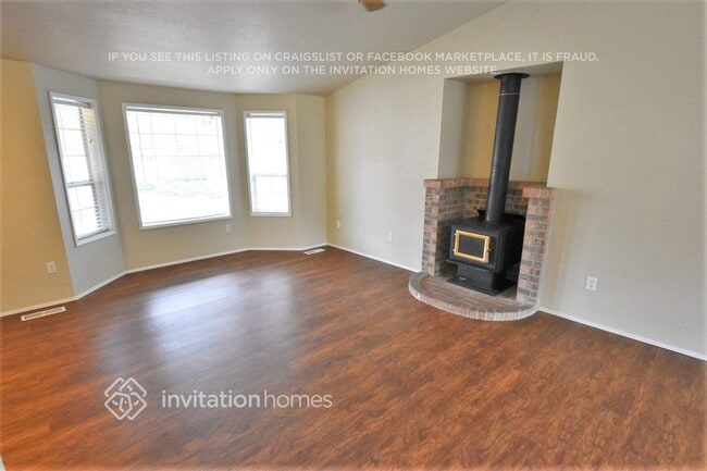 Building Photo - 15505 18th Ave Ct E