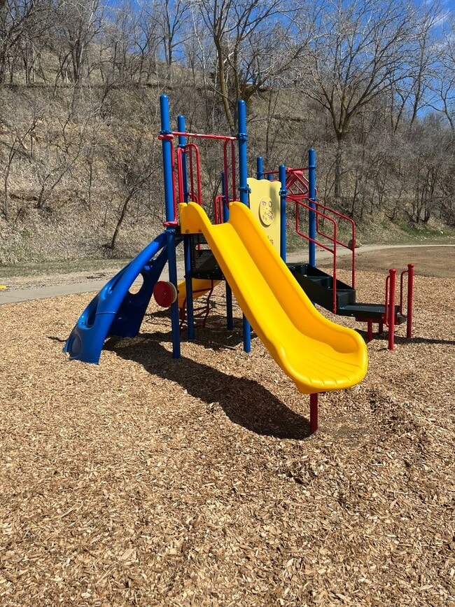 Building Photo - Limited Time 1/2 OFF Rent Now and 1/2 off ...
