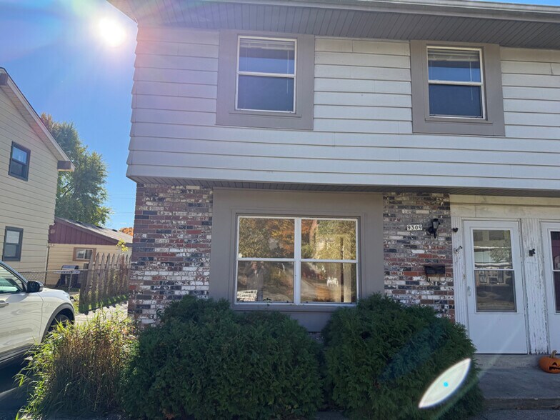 Primary Photo - 9309 W Morgan Ave