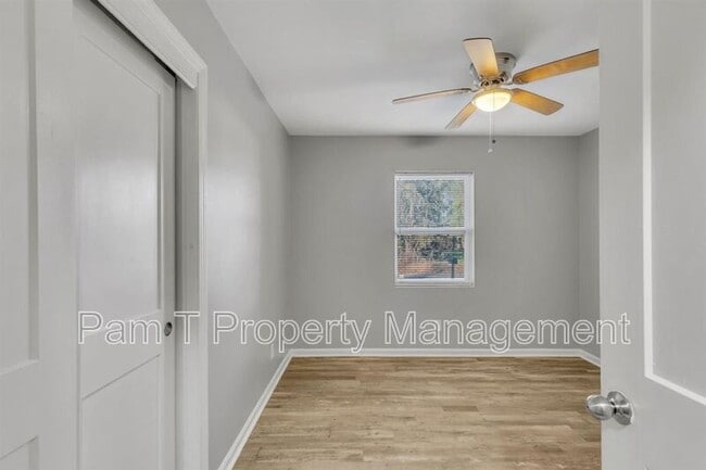 Building Photo - 1925 Cowan Ave