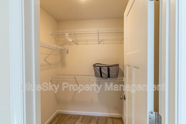 Building Photo - 3430 Montague St