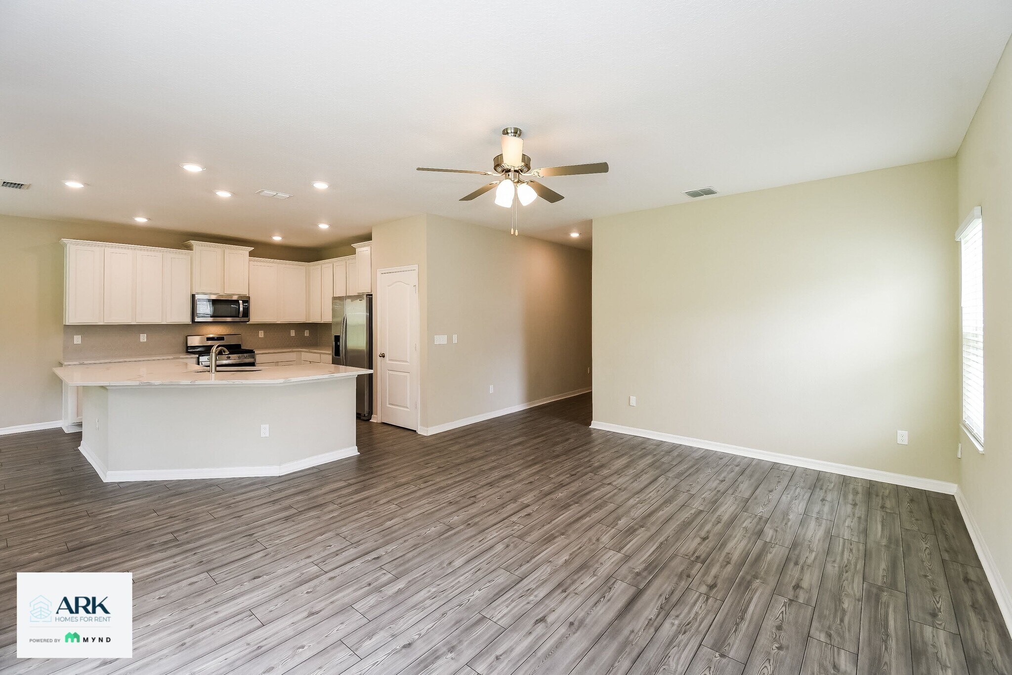 Building Photo - 337 Fellbrook Dr