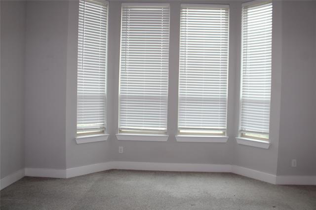 Building Photo - 3104 Armstrong Ave