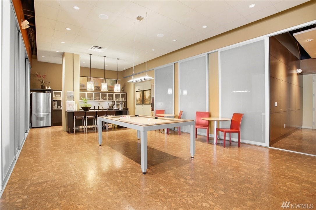 Building Photo - 3104 Western Ave