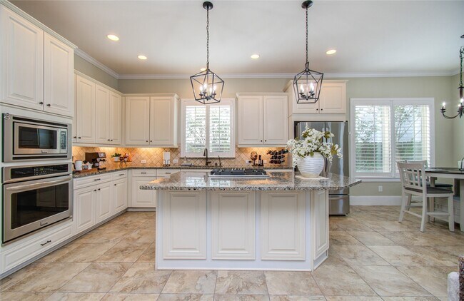 Building Photo - 28627 Rolling Ridge Dr