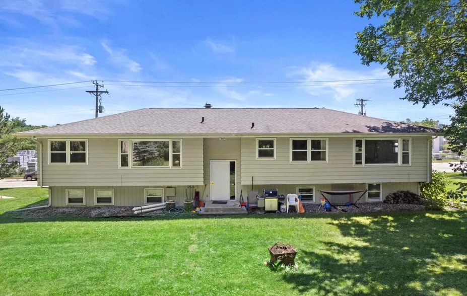 Building Photo - 6398 Nesbitt Rd