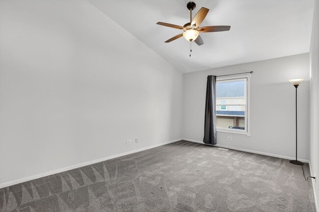 Building Photo - 1336 Queensgreen Cir