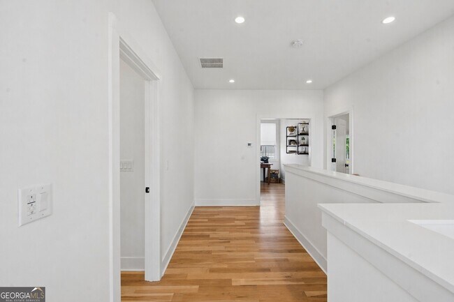 Building Photo - 1150 Blair Ln