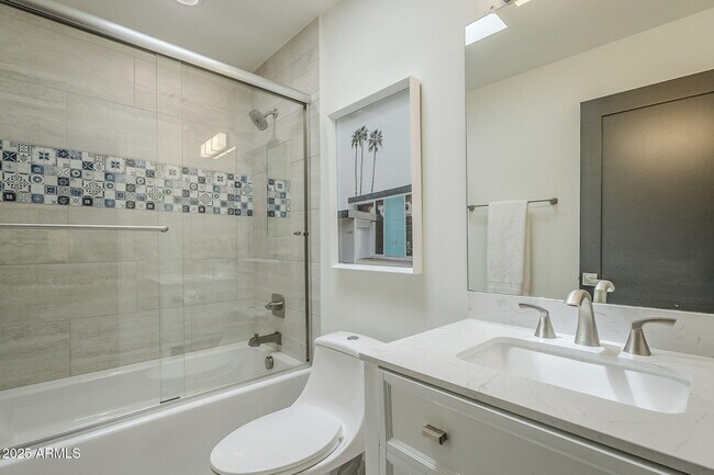 Building Photo - 7322 E Sierra Vista Dr