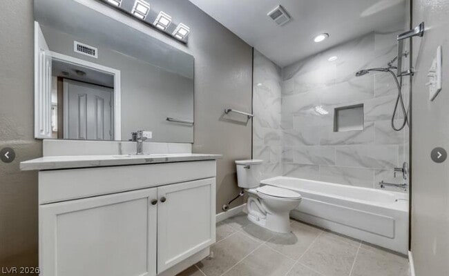 Building Photo - 2605 S Durango Dr