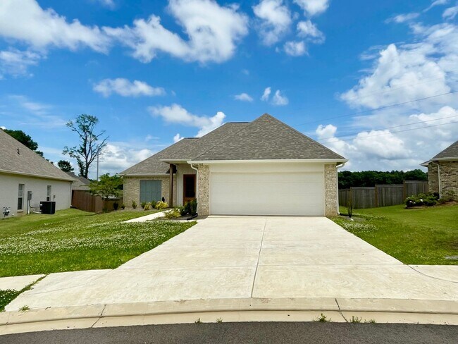 Building Photo - Stunning Germantown School District Rental with Office & Large Fenced Yard