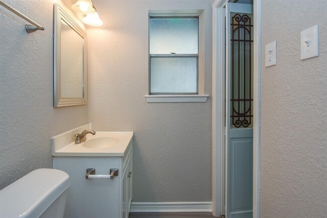 Building Photo - 15814 Murrelet Ct