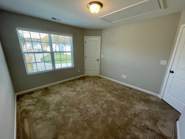 Building Photo - Stunning 4 Bedroom 2.5 Bathroom 2-story Home in NE Greensboro with 2 car garages