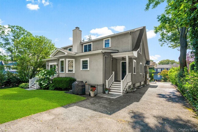 Building Photo - 6 Summit Ave