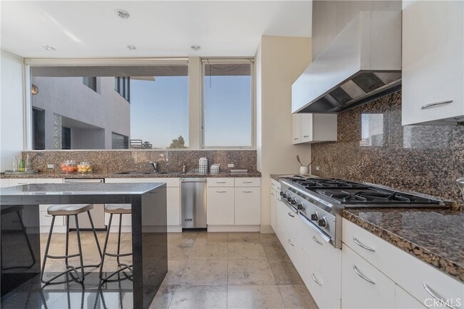 Building Photo - 1436 Summitridge Dr