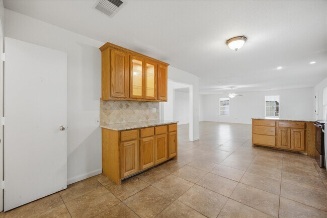 Building Photo - 12384 Co Rd 800