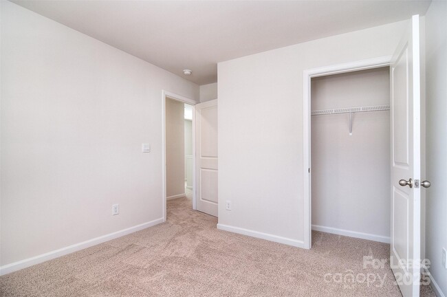 Building Photo - 5155 Hyrule Dr