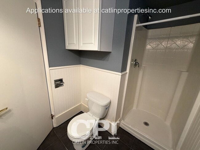 Building Photo - 704 1/2 Academy St.