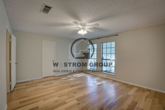 Building Photo - 6452 Waverly Way