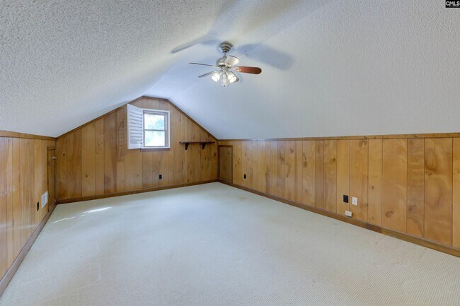 Building Photo - 112 Woodlands W