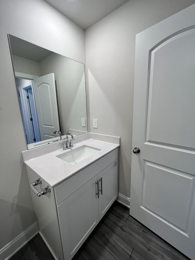 Building Photo - 204 Douglas Bend Rd