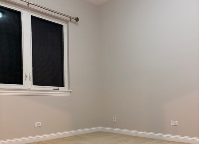 Building Photo - 5924 N Milwaukee Ave