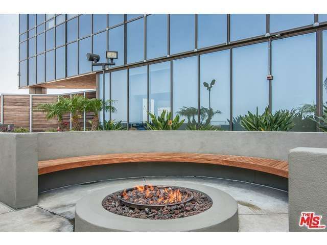 Building Photo - 1100 Wilshire Blvd