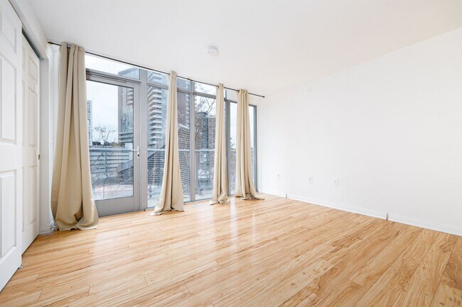 Building Photo - Modern Studio in Park Terrace | Water Incl...