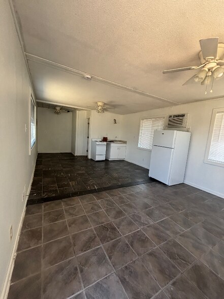 Primary Photo - 1610 Rose Ave