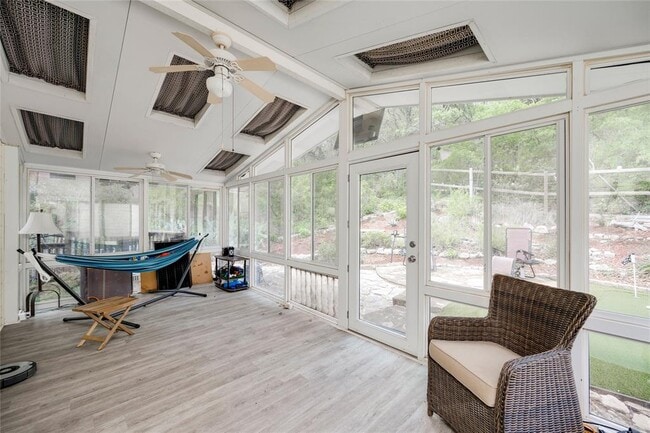 Building Photo - 6621 Mesa Hollow Dr