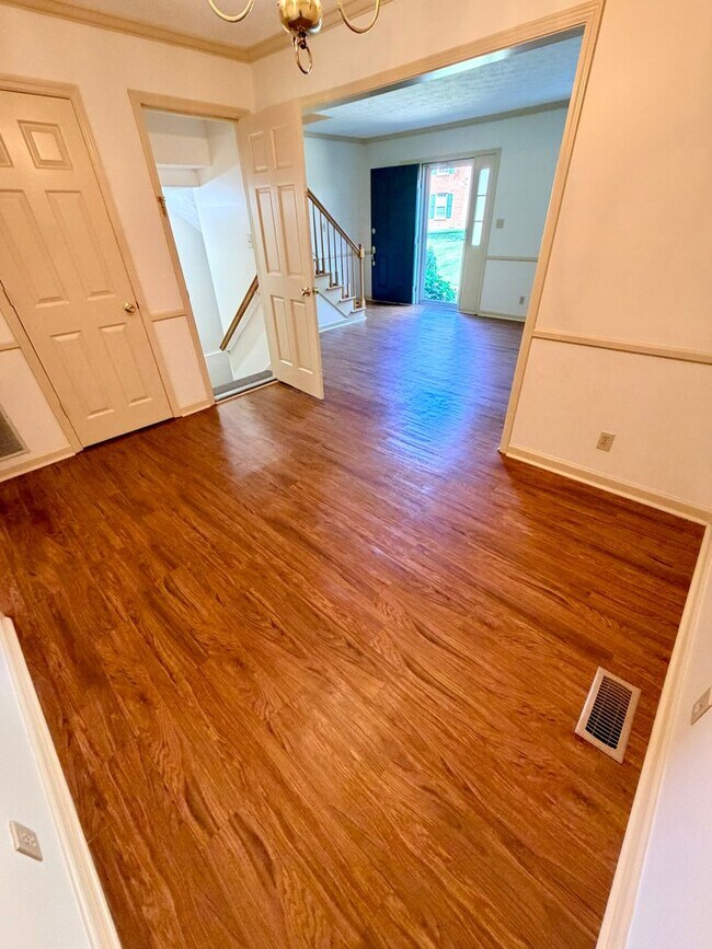 Building Photo - 137-155 Spring Run Road-139 Spring Run Road