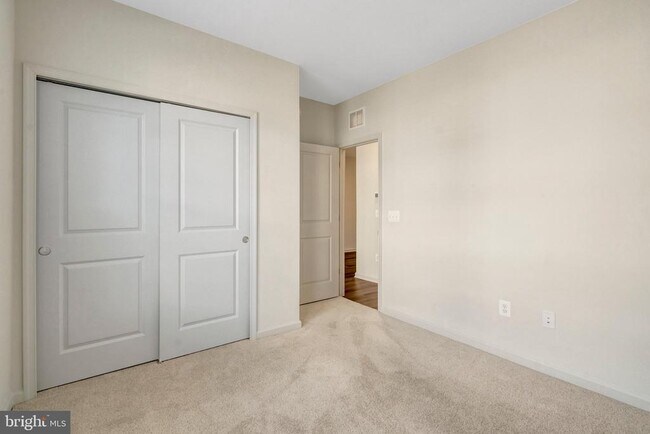 Building Photo - 2508 Neabsco Common Pl