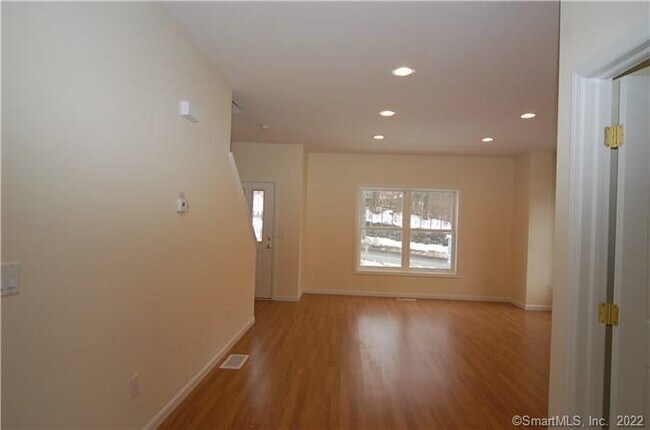 Building Photo - 109 Park Ave